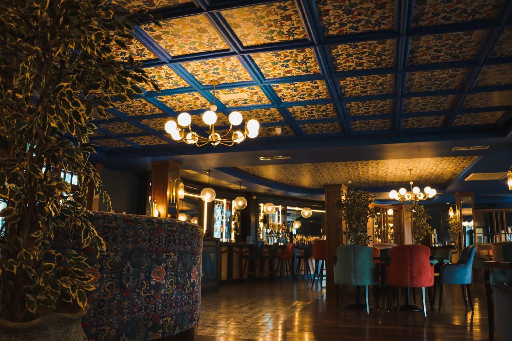 Amber Springs Hotel Гори Экстерьер фото
